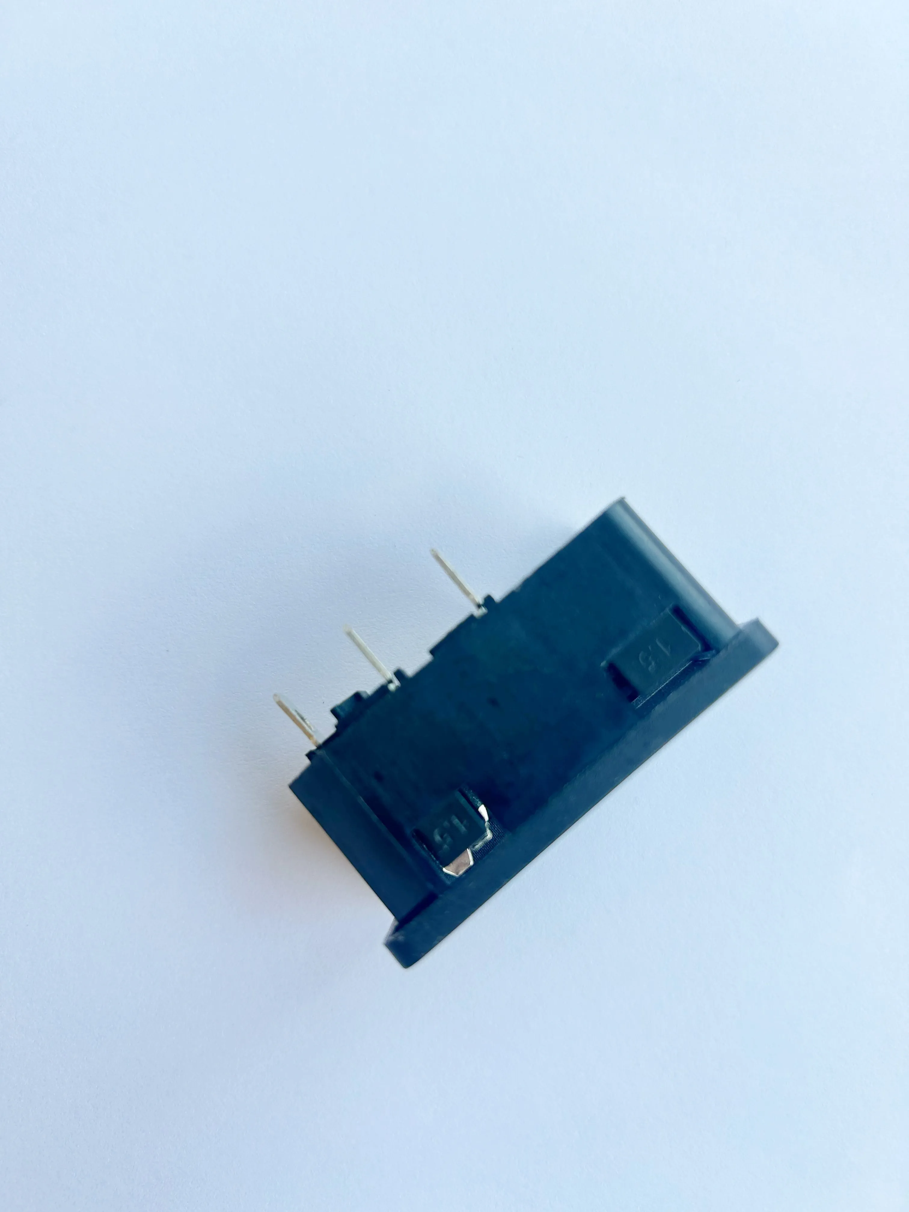 Anahtar Sigortalı Priz